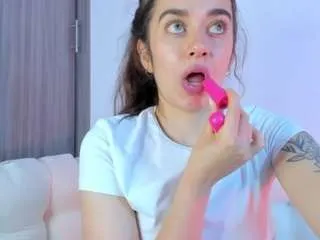 miss-lanaa on CamSoda