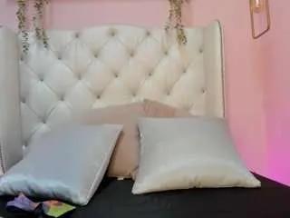 missmahalaa on CamSoda 