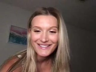nancy-babe20 on CamSoda 