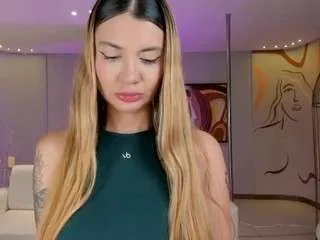 Offline niaholland on CamSoda