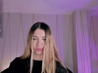 Offline niaholland on CamSoda