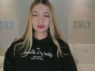 Offline niaholland on CamSoda