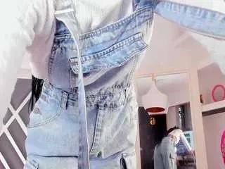 ririblonde on CamSoda 