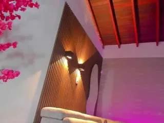 sarah-stone on CamSoda 