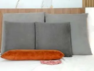 Offline scarletheex on CamSoda