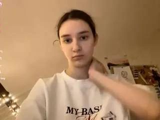 silvereckersley — show feet [72 tokens remaining]