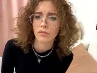 stellafloressubstantiation — suck my finger close to cam [29 tokens remaining]