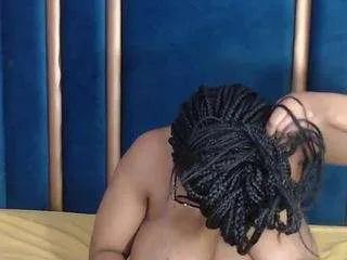 sweetcaramellelox on CamSoda 