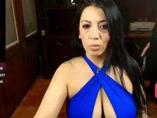 Offline victoriahenao on CamSoda