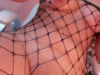 violeta-dss — Squirt at goal!! [777 tokens remaining]