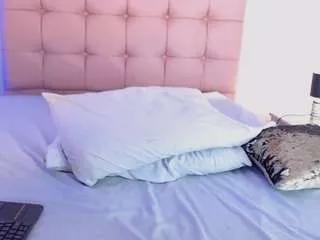 zoe-jones13 — Make me wet #teaseme (399 tknes) [Multi Goal]