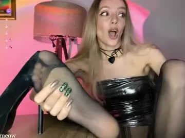 Offline _emily__sweety_ on Chaturbate