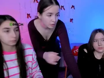 Offline _mila_fire on Chaturbate