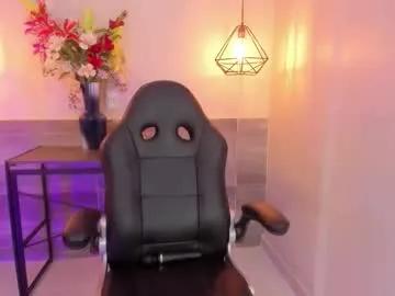 alanajones1 — GOAL:  Sexy dance [20 tokens remaining] Don't be fooled by my pretty face, I can make you cum really quickly if you let me ride you. #feet #petite #daddy #cute #tender