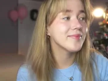 Offline aluntick on Chaturbate