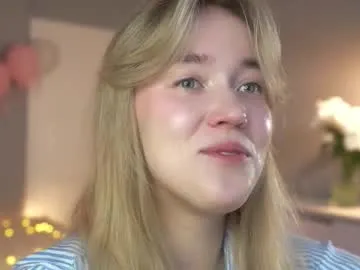 Offline aluntick on Chaturbate