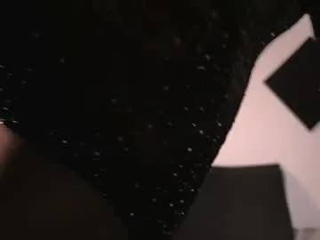 Offline ambeer_rousess on Chaturbate