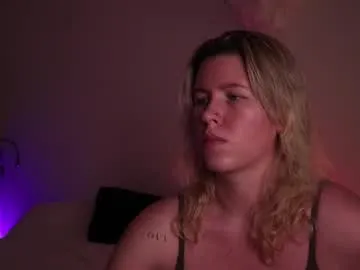 Offline amiamore on Chaturbate