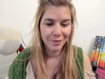 Offline artsyandcraftsy_ on Chaturbate