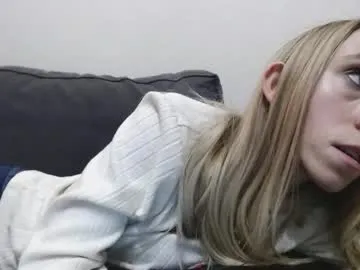 Offline barelylegalblondy on Chaturbate