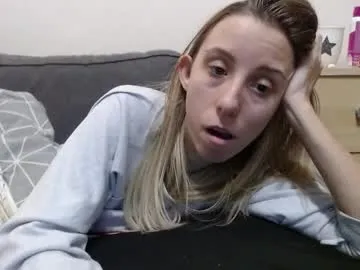 Offline barelylegalblondy on Chaturbate