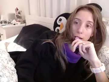 Offline barelylegalblondy on Chaturbate