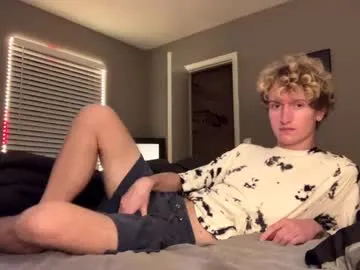 Offline blonde_boi99 on Chaturbate