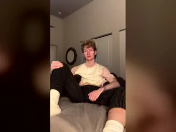 Offline blonde_boi99 on Chaturbate