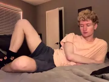 Offline blonde_boi99 on Chaturbate