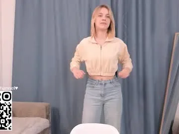 Offline carmellasavina on Chaturbate