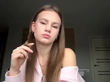 Offline carolecronan on Chaturbate