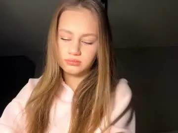 Offline carolecronan on Chaturbate