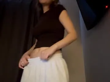 Offline carolecronan on Chaturbate