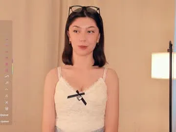 Freechat charlinepiker on Chaturbate