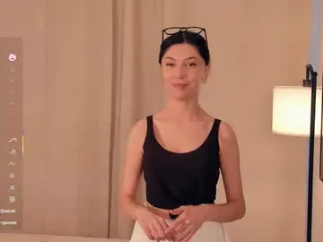 Freechat charlinepiker on Chaturbate