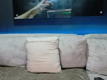 Offline crhistian1_ on Chaturbate