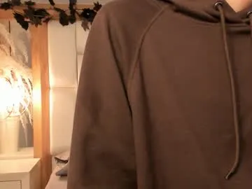 Freechat daphne_and_roger on Chaturbate