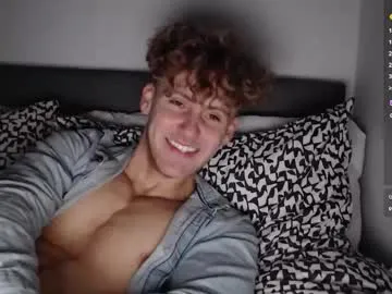 Offline dominantalex182 on Chaturbate