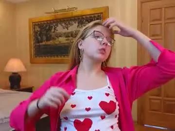 domoniqueepperley — My name is Alina and I am #new model on CB #18 #smalltits #shy #teen Goal: rain of kisses  :3 [55 tokens remaining]