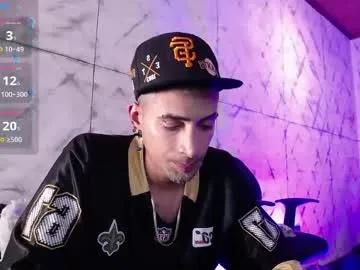 drakeneumann — GOAL: Flex with lifted shirt (hard nipples) [13 tokens remaining] 