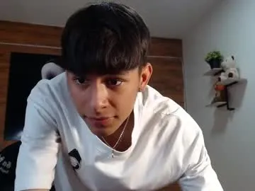 Offline draxblade on Chaturbate