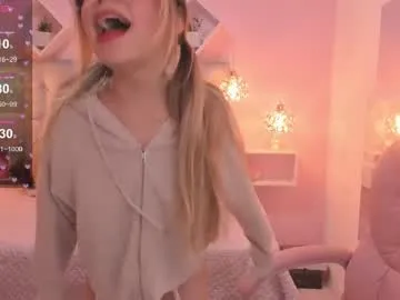 Offline dulce_powl on Chaturbate