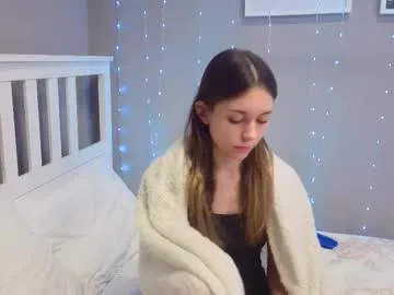 Offline dutifulandwet on Chaturbate