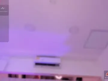 Offline elarabbit on Chaturbate