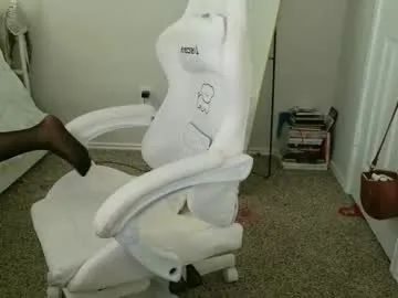 Offline elisparadisex on Chaturbate