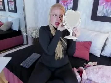 Offline emilysumer on Chaturbate