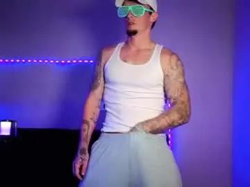 frankoafterdark — VIBING UNTIL CUMSHOW & exploit all my holes in my PVT #cum #findom #muscle #bigcock #fetish [2000 tokens remaining]