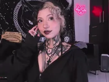 Offline hazellwitch on Chaturbate