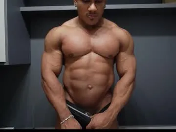 Offline henrimusclee on Chaturbate