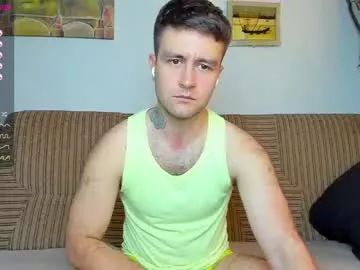 Offline honestandrew on Chaturbate